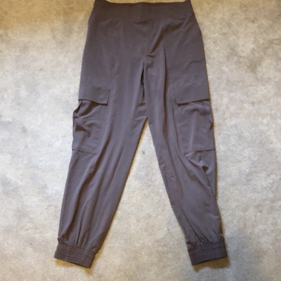 Athleta Chelsea Mid-Rise Utility Cargo Pocket Athletic Jogger in Mineral Brown - Picture 6 of 12